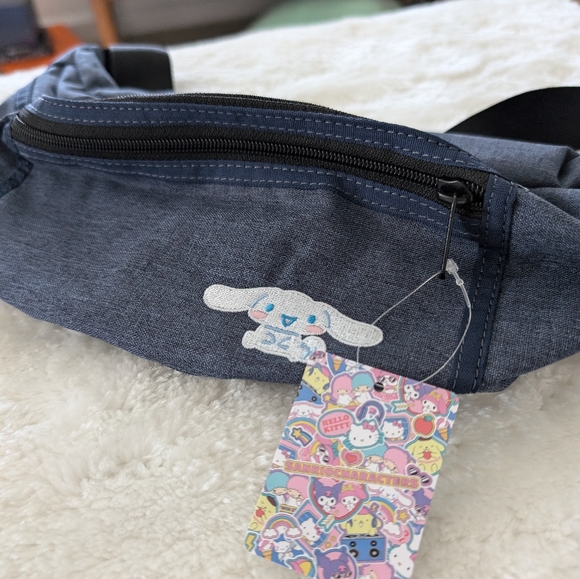 NWT Sanrio Cinnamoroll Crossbody Sling Bag - Picture 2 of 10